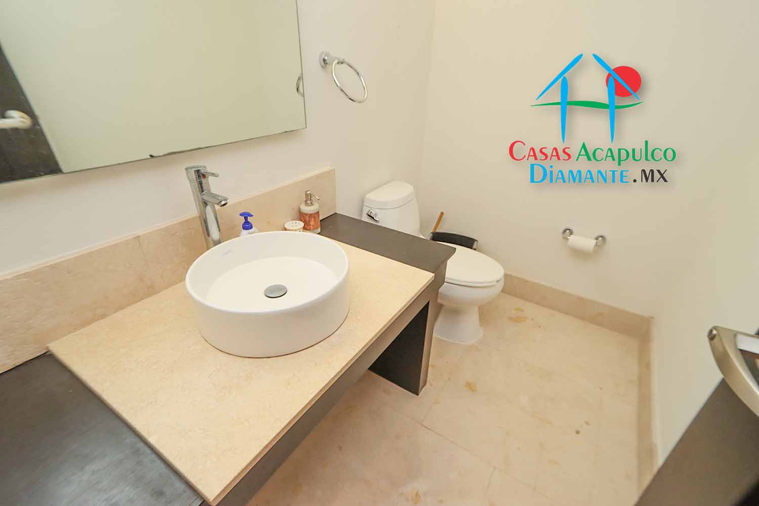 Vista Real San Marino 5 B1 - Baño de visitas 1